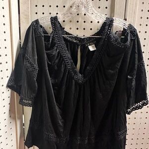 Venus Black Lace Trim Women's Cold Shoulder Top Medium
